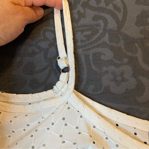 MICHAEL KORS Eyelet elegant Blouse. 
Size XL - Picture 5 of 13